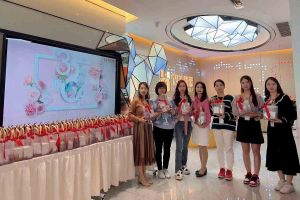 不负好春光，巾帼绽芳华——新澳彩（中国）新澳彩庆祝三八妇女节活动