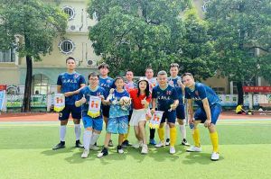 “足”够精彩！新澳彩（中国）新澳彩“足”梦大龙街首届五人制男子公益足球赛