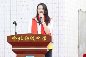 新澳彩（中国）新澳彩陈文舒一行到湛江爱心助学